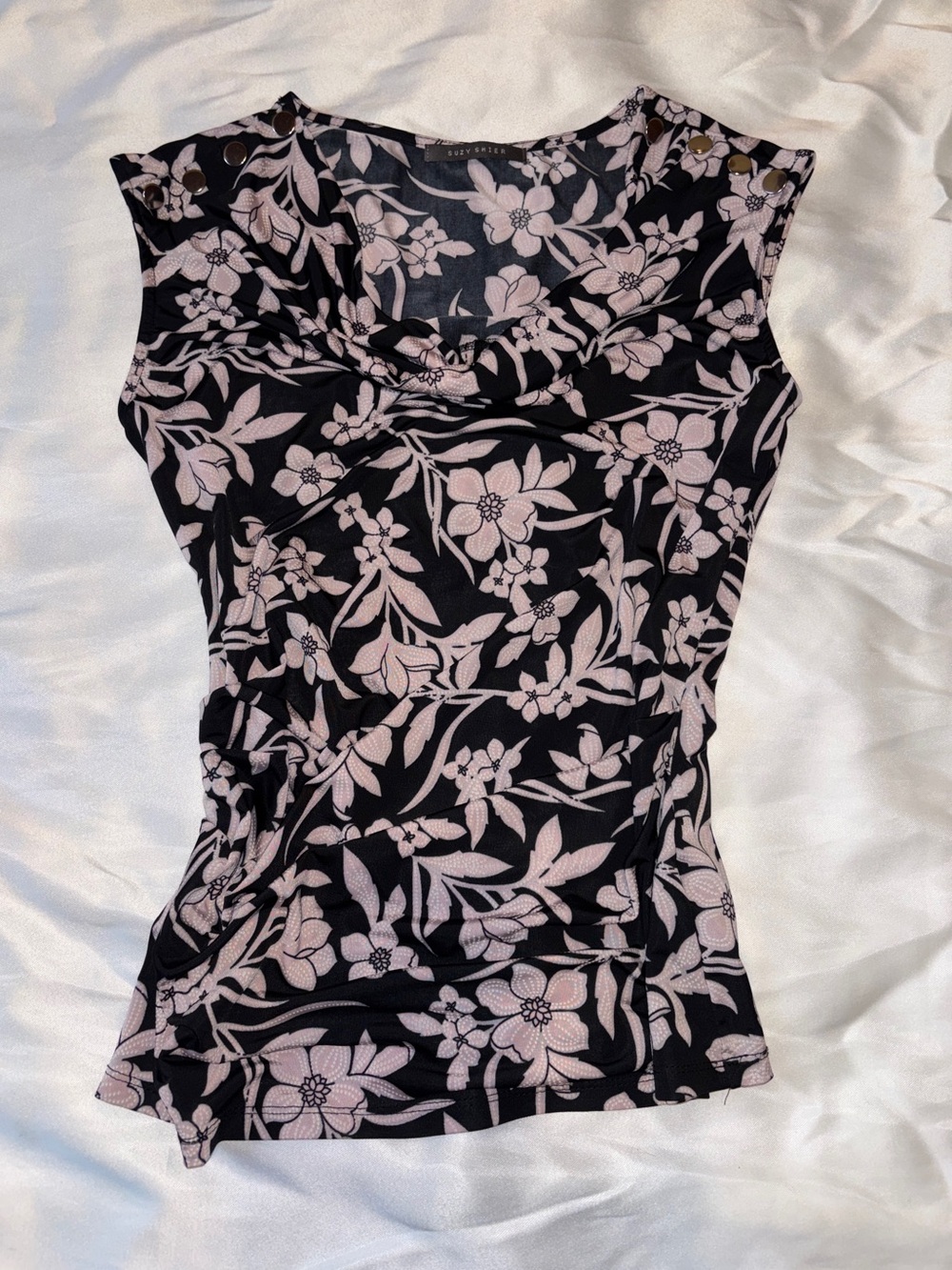 Vintage y2k suzy shier Black Top with Pink Floral Print - Women's